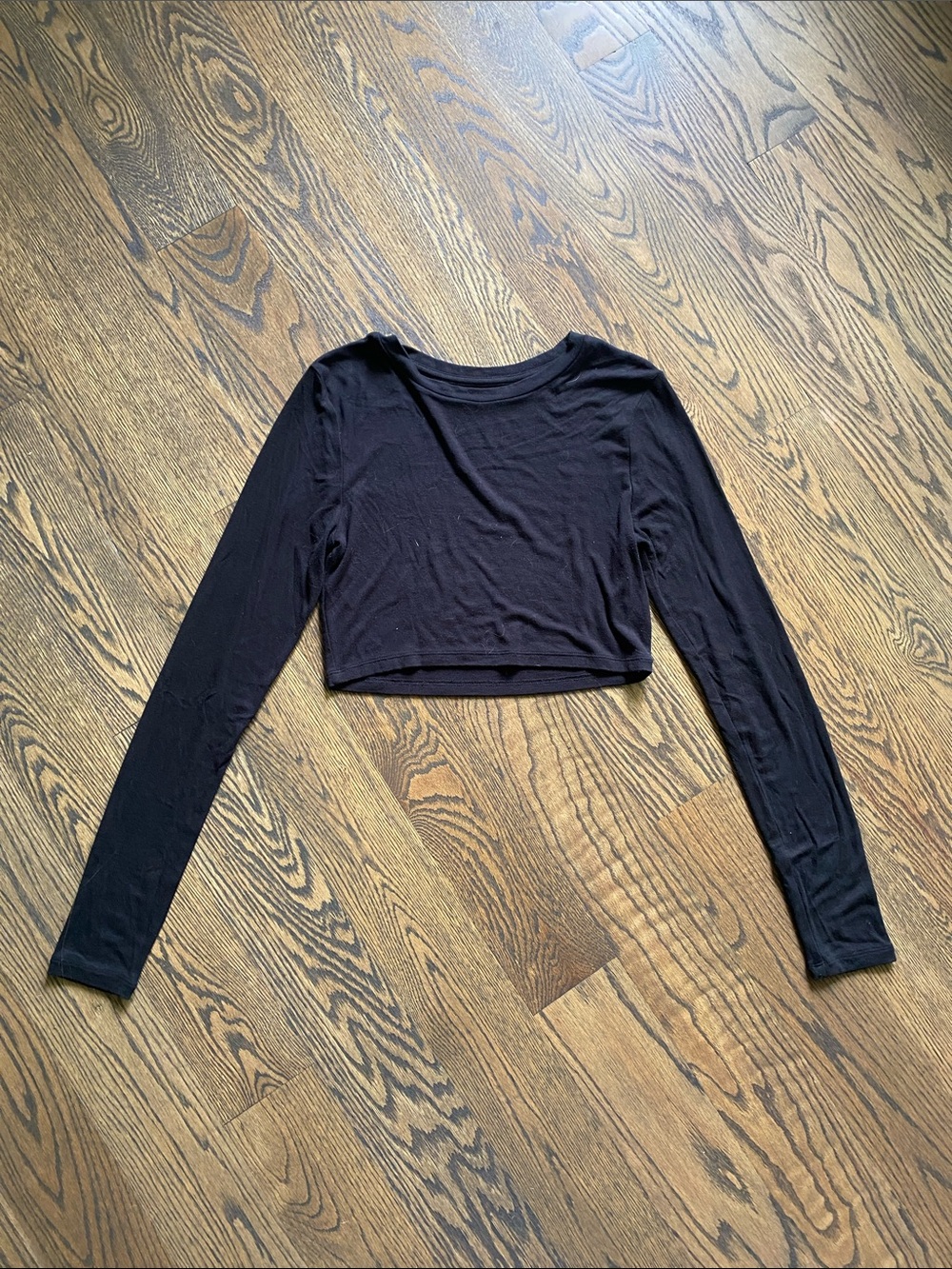 PacSun Black Long-Sleeve Cropped Tee